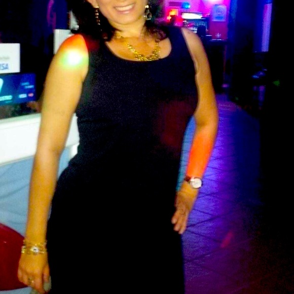 This little black dress! - Picture 6 of 7